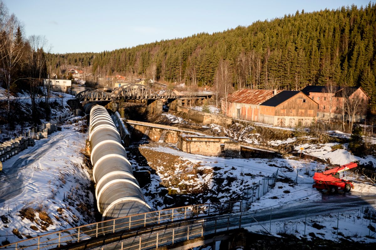 Kraftselskapene har planlagt investeringer på til sammen nesten 35 milliarder kroner, viser tall NRK og Energi Norge har samlet inn. Professor betviler at investeringene vil bli stanset.