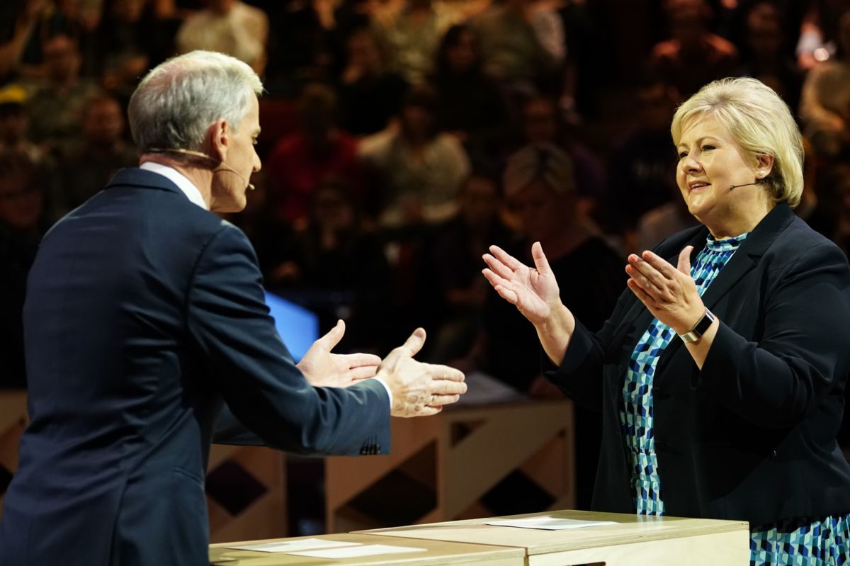 Partilederne Jonas Gahr Støre (Ap) og Erna Solberg (H) kjemper om å bli statsminister etter valget 14. september. Bildet er fra valgkampen i 2019.