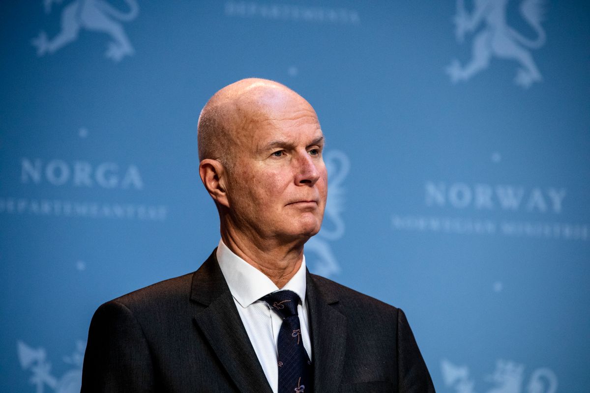 Helsedirektør Bjørn Guldvog er bekymret over fastlegesituasjonen i Norge.