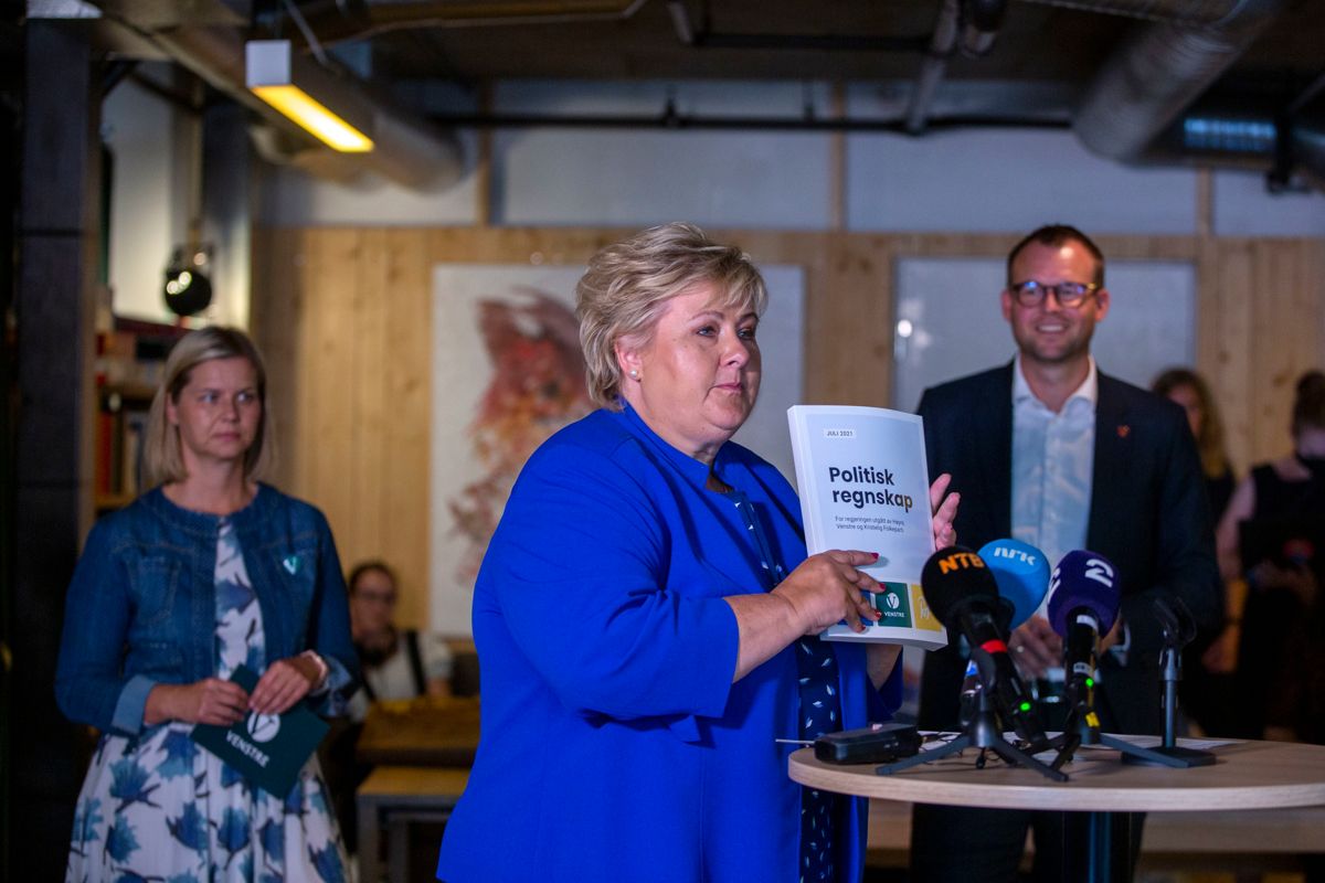 – Vi har gjort mye, men vi har ikke gjort alt, sa statsminister og leder av Høyre, Erna Solberg, da hun presenterte regjeringens politiske regnskap tirsdag. Det gjorde hun sammen med kunnskaps- og integreringsminister og leder av Venstre, Guri Melby og barne- og familieminister og leder av KrF, Kjell Ingolf Ropstad.