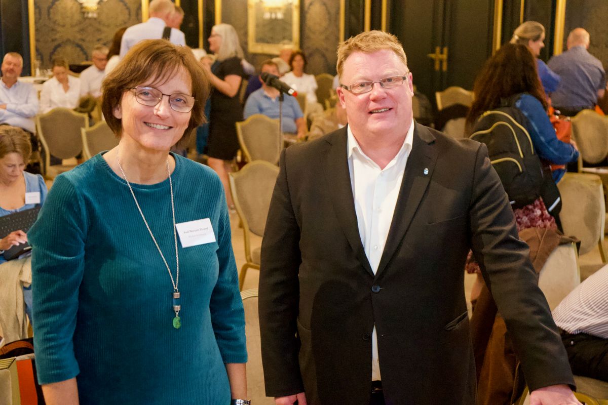 Hugo Thode Hansen, kommunedirektør i Harstad og Aud Norunn Strand, rådmann i Modum, er henholdsvis leder og nestleder i Norsk Kommunedirektørforum, tidligere Norsk Rådmannsforum.