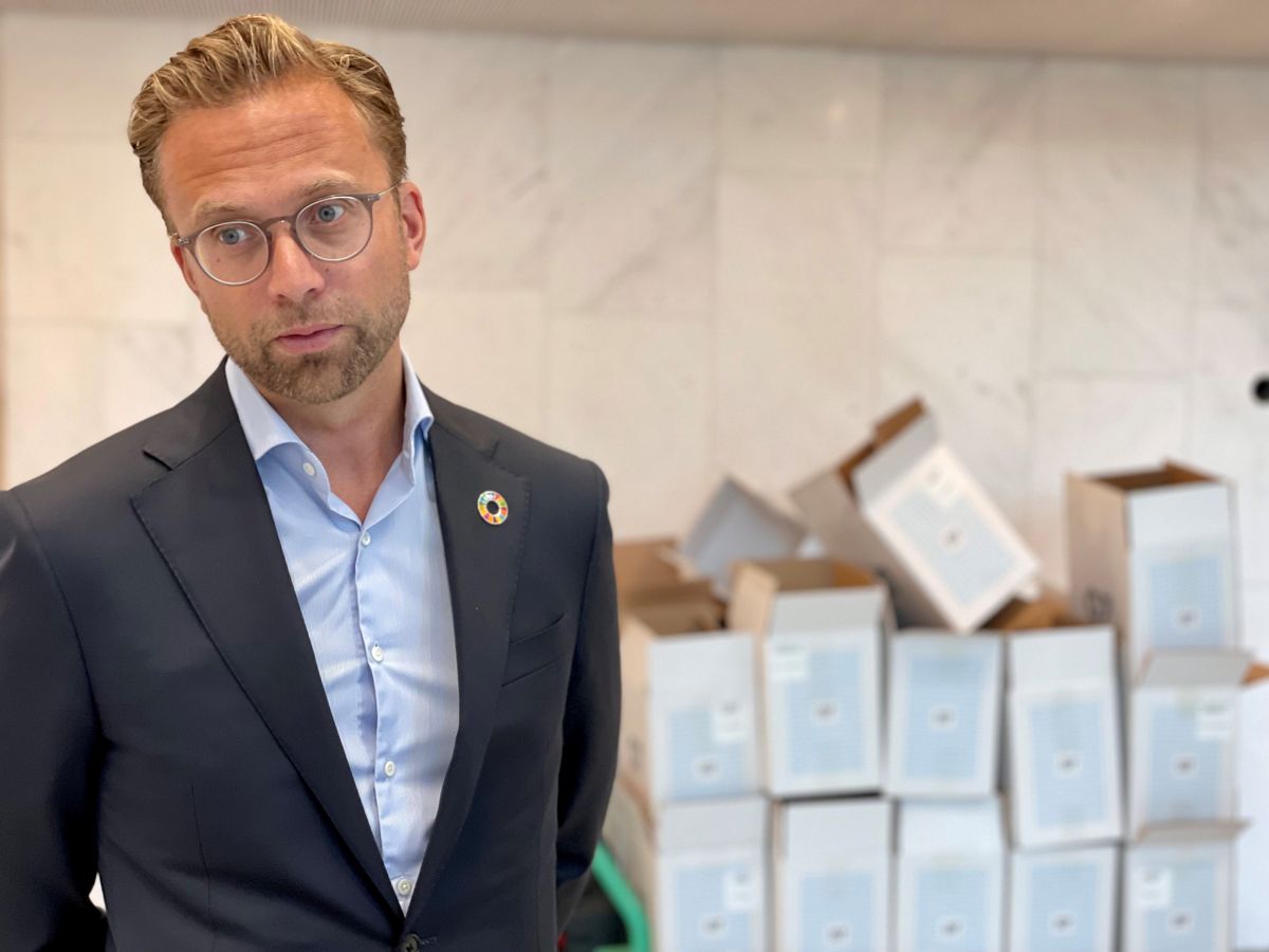 Avtroppende kommunalminister Nikolai Astrup sier han er fornøyd med budsjettet. Snart må han forlate kontoret. −Jeg er glad for å overlevere kommunesektoren i en økonomisk god stand til min etterfølger, sier Astrup.