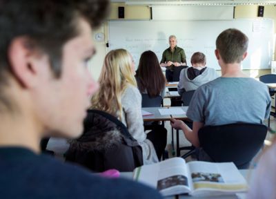 Rektorer i Trondheim stiller seg bak oppfordringen til regjeringen om å la elevene slippe fraværsgrensa ut året.