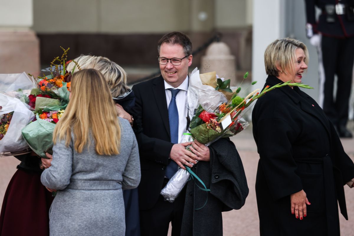 Den nye regjeringen og kommunal- og distriktsminister Bjørn Arild Gram (Sp) snakker pent om lokaldemokrati. Med et frikommuneforsøk kan den få kraft bak arbeidet med å redusere unødig statlig styring, mener Agnar Kaarbø.