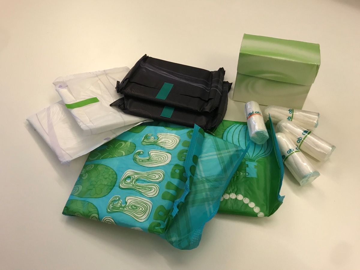 Utvalgte skoler i Viken tilbyr gratis bind og tamponger til elevene som del av et prøveprosjekt.