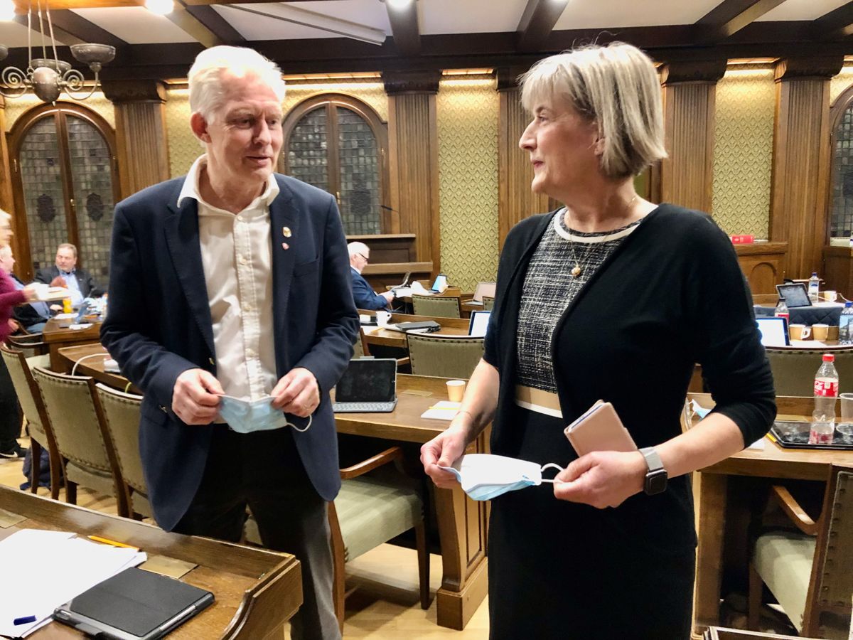 Kristiansand skal ikke reversere kommunesammenslåingen. Det er ordfører Jan Oddvar Skisland (Ap) og kommunedirektør Camilla Bruno Dunsæd fornøyd med.