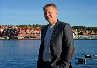 Dag Willien Eriksen startet i ny jobb som kommunedirektør i Kragerø, mindre enn tre kvart år etter at han skre sluttavtale med Hvaler.