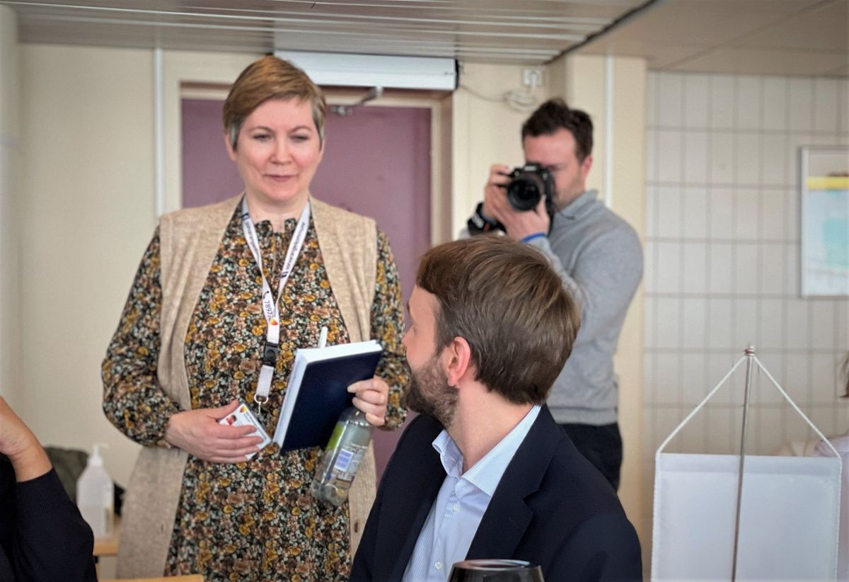 Ordfører Lena Bergeng (Ap) er godt fornøyd med de tiltakene nøringsminister Jan Christian Vestre (Ap) og regjeringen har lansert som krisepakke for næringslivet i Øst-Finnmark.