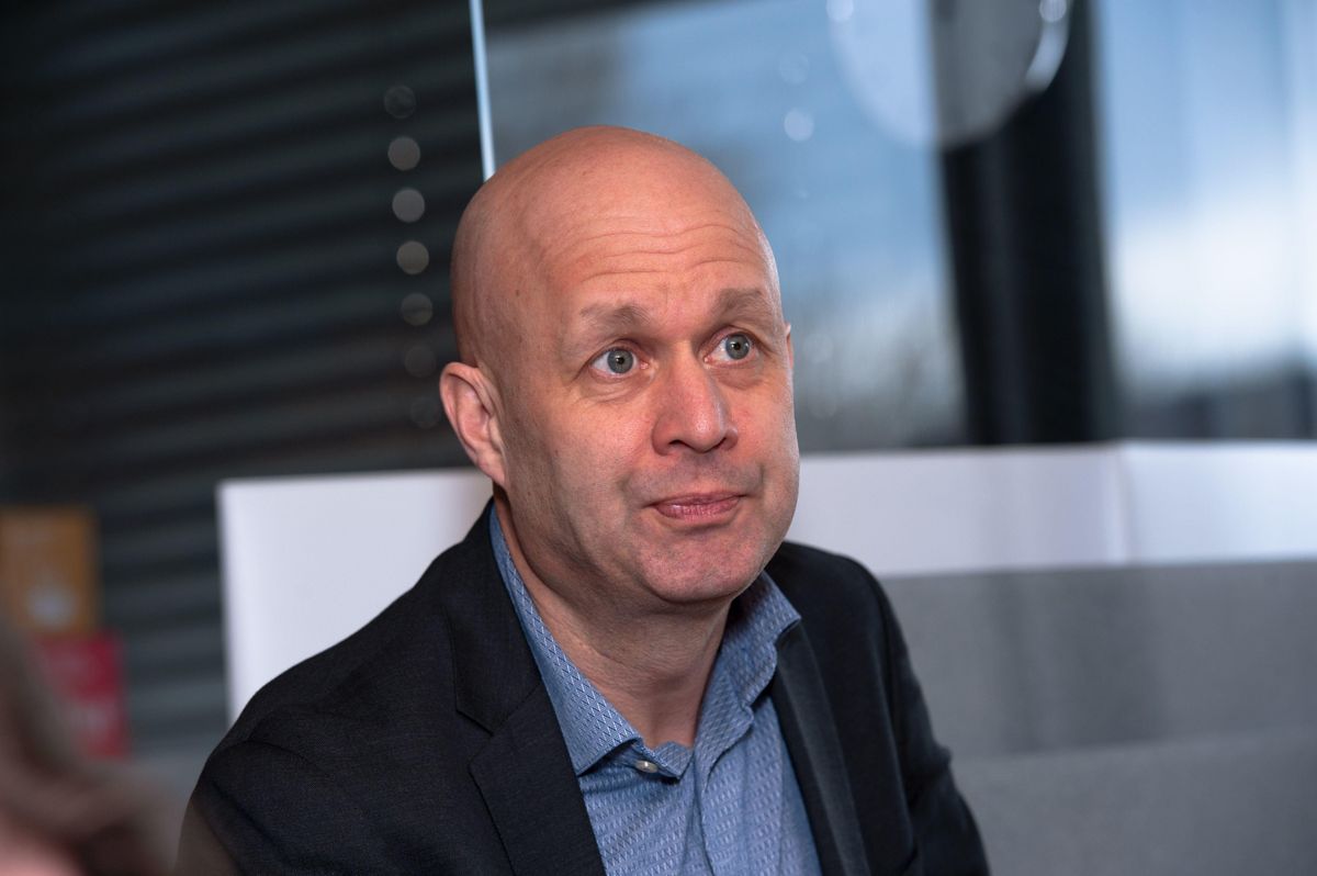 Lars Joakim Tveit går fra stillingen som organisasjonsdirektør i Asker kommune til jobben som kommunedirektør i Holmestrand.