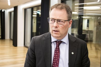 Forsvarsminister Bjørn Arild Gram (Sp) søker om fritak fra kommunestyret i Steinkjer i den tiden han er statsråd.
