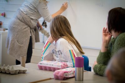 Per nå er det knapt halvparten av lærere i engelsk og samisk som har tilstrekkelig fagkompetanse, viser nye tall fra SSB.