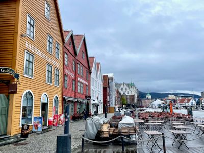 Bergen kommune kan få lavere inntekter enn ventet som følge av regjeringens forslag om økt skatt for oppdrettsselskaper og kraftselskaper.
