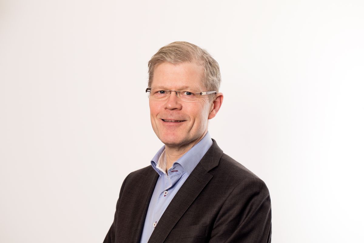 Departementsråd Petter Skarheim i Kunnskapsdepartementet har søkt jobben som departementsråd i Kommunal- og distriktsdepartementet.