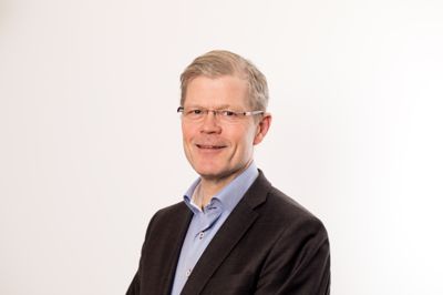Departementsråd Petter Skarheim i Kunnskapsdepartementet har søkt jobben som departementsråd i Kommunal- og distriktsdepartementet.