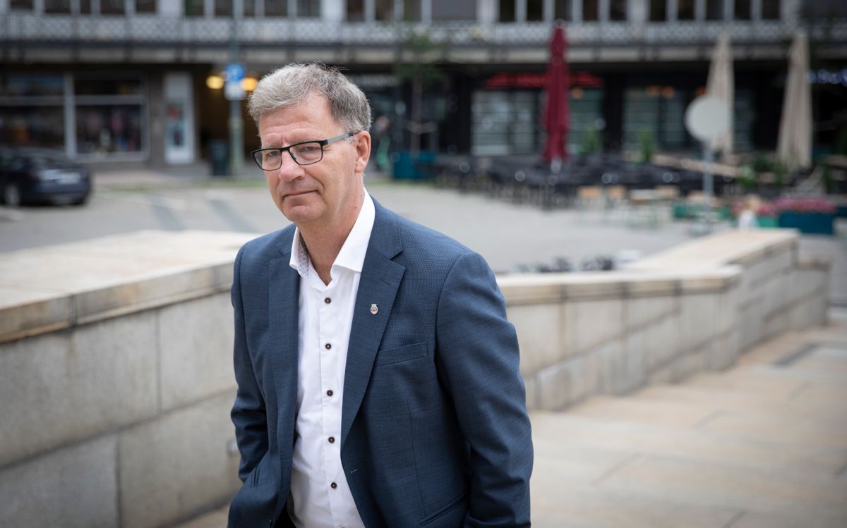 Helsebyråd Robert Steen (Ap) må forberede seg på en ny høringsrunde om helsehusene i Oslo.