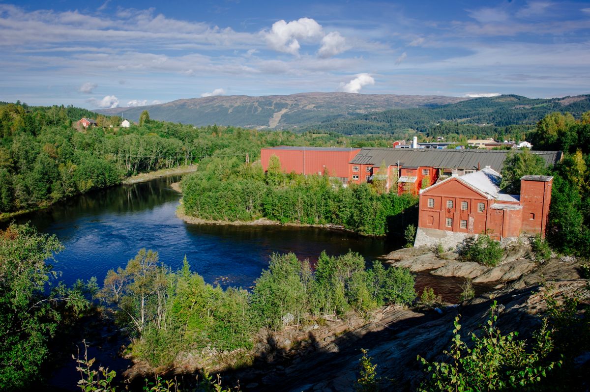 Meraker Brug er landets største private eiendom på over 1 million mål. Den utgjør blant annet 90 prosent av arealet i Meråker kommune. Nå legges eiendommen ut for salg.