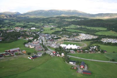 Høylandet kommune i Namdalen i Trøndelag er blant annet kjent for Norsk revyfestival. Det er også den kommunen som i SSBs befolkningsframskrivning vil få størst prosentvis nedgang i folketallet i perioden fra i dag til 2050. SSB har beregnet nedgangen i folketall på 24,2 prosent for kommunen.