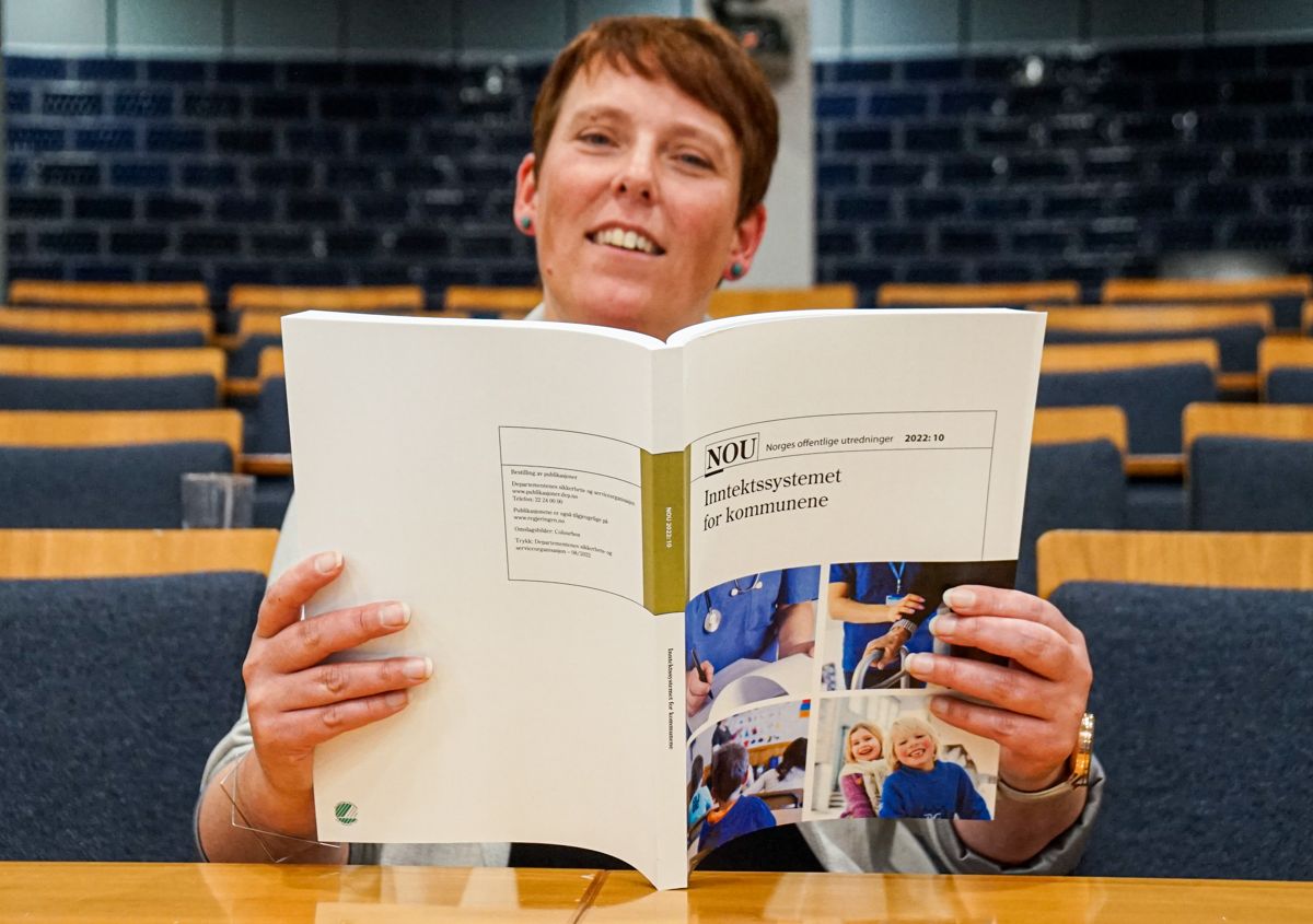 Marianne Haraldsvik har ledet av utvalget som har foretatt en helhetlig gjennomgang av inntektssystemet for kommuner.
