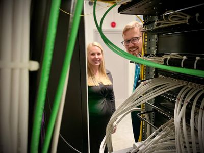 Personvernombud/IKT-sikkerhetsansvarlig Ida Marie Vangen og administrerende direktør Frode Bostadløkken gleder seg over at Eidsvoll kommune styrker sin datasikkerhet.