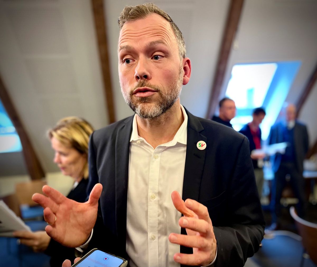 SV-leder Audun Lysbakken la fredag fram partiets alternative statsbudsjett.