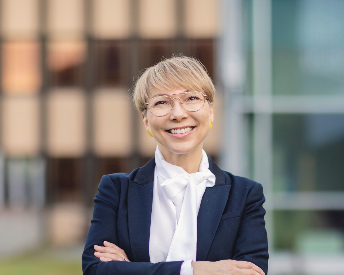 Kommunedirektør Ellen Beate Lundberg i Fauske synes det er hyggelig å bli nominert. Hun benytter samtidig anledningen til å skryte av alle de ansatte og deres tillitsvalgte i kommunen.