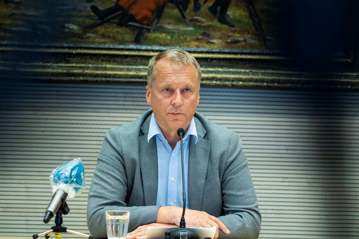 Leder av Sps ordførerforum, Saxe Frøshaug, mener partiet må ut av regjering hvis de ikke lykkes med å få bedre kontroll med energimarkedet. Her er han fotografert under en pressekonferanse i 2020.