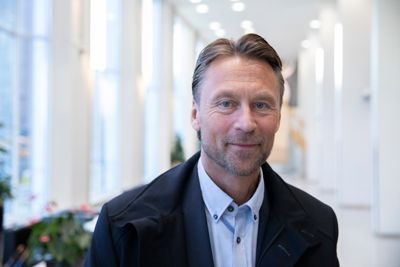 Kommunedirektør Jon Steven Hasseldal i Ålesund sier at Ålesund og Haram er langt fra hverandre på noen punkter, og nærmere på andre. Han vil foreløpig si minst mulig.