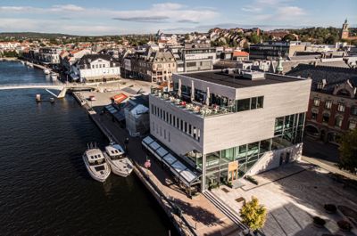 Litteraturhuset i Fredrikstad fyller ti år i år. Daglig leder Roy Conradi Andersen forteller her hvorfor han tror det er blitt en suksess.