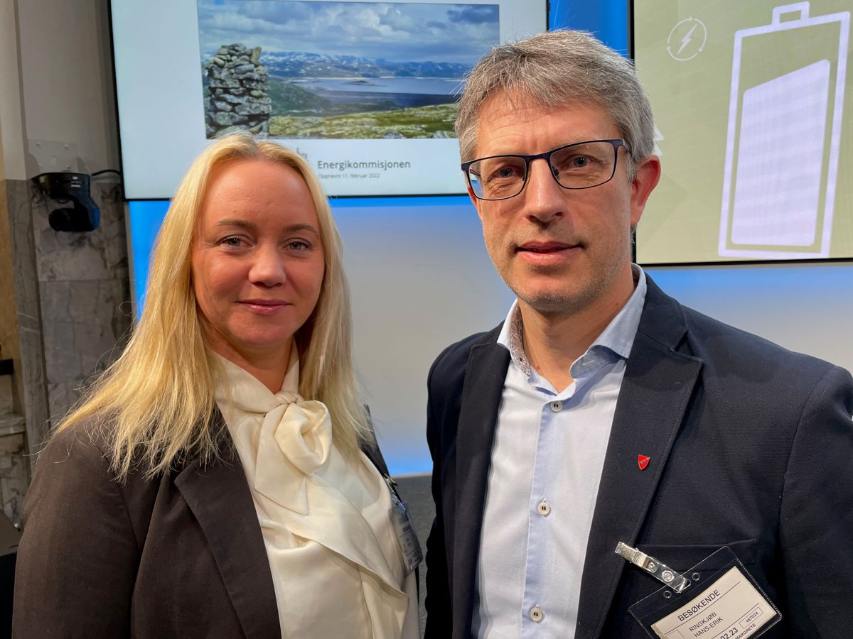 Ordførerne Gyro Heia (Sp) i Birkenes og Hans-Erik Ringkjøb (Ap) Voss, medlemmer av Energikommisjonen, mener alle kommuner nå må diskutere hva de kan bidra med for å unngå kraftunderskudd i landet om få år.