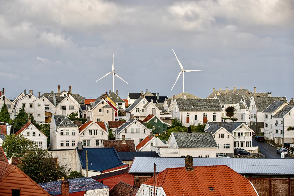 Mange av naboene til anlegget har siden november 2021 sendt inn omfattende klager på støy- og helseplager til NVE, Tysvær vindpark og Tysvær kommune, uten at det er blitt bedre, skriver Bjarne Jensen.