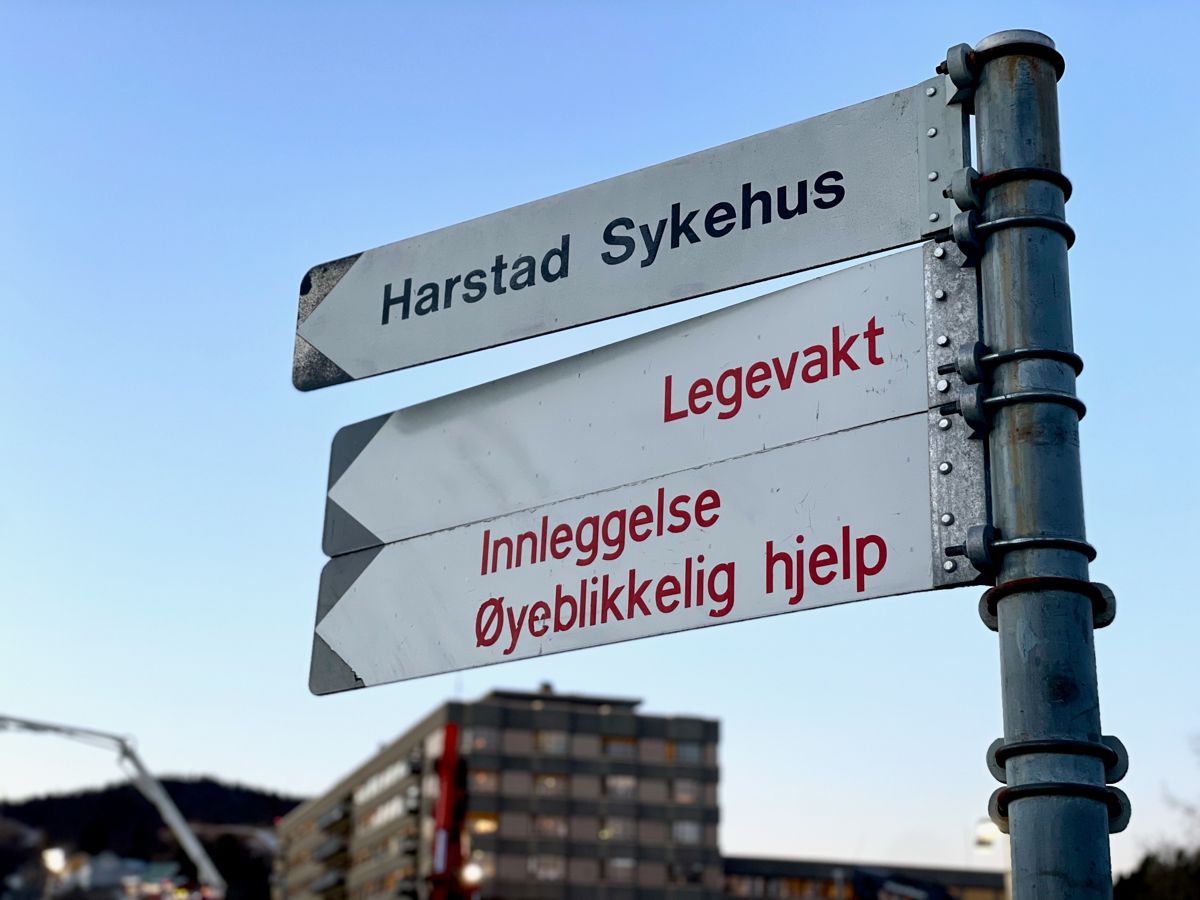 Lokalsamfunn og lokalpolitikere, blant annet i Harstad, reagerte kraftig på det de oppfattet som manglende involvering da Helse Norge nylig skulle behandle framtidig organisering av spesialisthelsetjenesten.