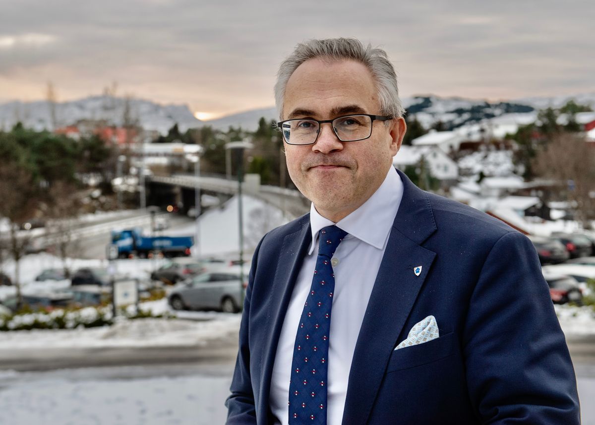 Tom Georg Indrevik (H), ordfører i Øygarden, vil ha mer lokal handlefrihet. – Det er for mange regler og retningslinjer fra regionalt og sentralt hold. De fleste lokalpolitikere er oppegående, tenkende og genuint engasjert for lokalsamfunnet, sier han.