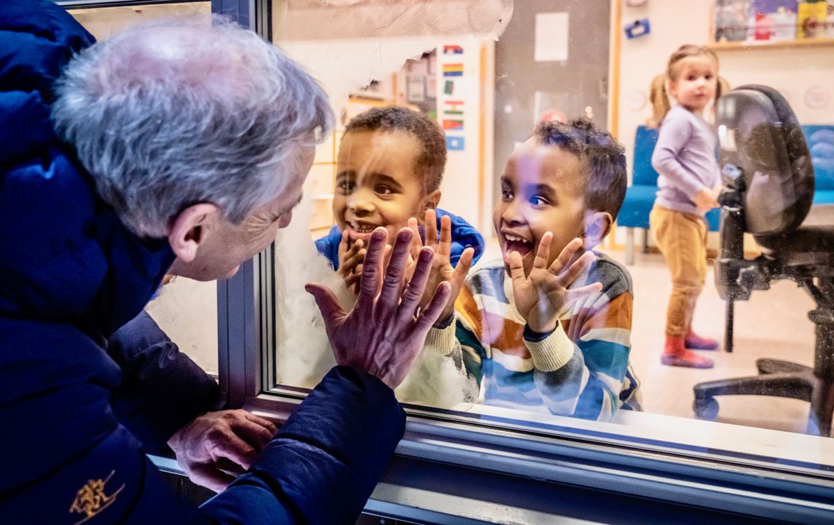 Elvetun barnehage i Hammerfest fikk nylig besøk av statsminister Jonas Gahr Støre. Kanskje noen av barna selv blir barnehagelærere i 2040 og dermed del av SSBs prognoser.