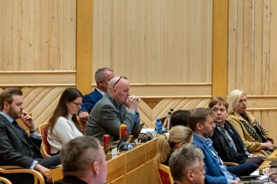 Fylkestinget i Troms og Finnmark er enige om å fordele verdier etter folketall, justert for utgiftsbehov. Her fra fylkestinget som ble avholdt i mars måned.