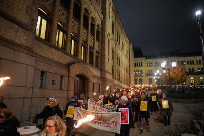 Kampen for Ullevål sykehus i Oslo vekker sterke følelser. Her fra et fakkeltog som nylig ble arrangert.