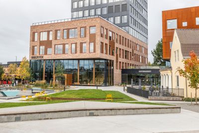 I HJERTET AV LILLESTRØM: Det 3000 kvadratmeter store nye biblioteket åpnet i 2022. Foto: Fredrik Naumann/Felix Features