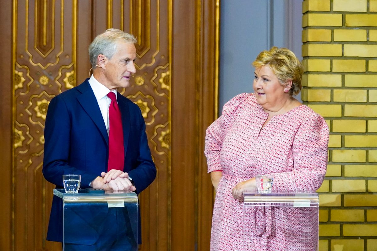 Jonas Gahr Støre (Ap) må se langt etter flertall, mens Erna Solberg (H) står på stedet hvil som landets største.