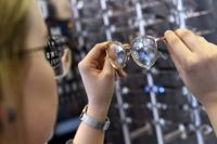 Bland annat anställda i optikerbranschen strejkar i slutet av nästa vecka,