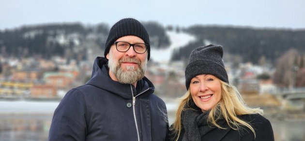 Reklamföretagaren Anders Nilsson och deckarförfattaren Sara Strömberg i Östersund har gett legenden om Storsjöodjuret nytt liv i sina barnböcker om det lilla Storsjöodjuret Birger.