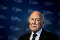 Nobelpristagaren i fysik Peter Higgs är död. Bild från 2013.