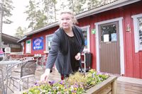 Benita Weckström har drivit Benitas Café på Pellinge sedan 2008, då hon tog över från sin mamma.