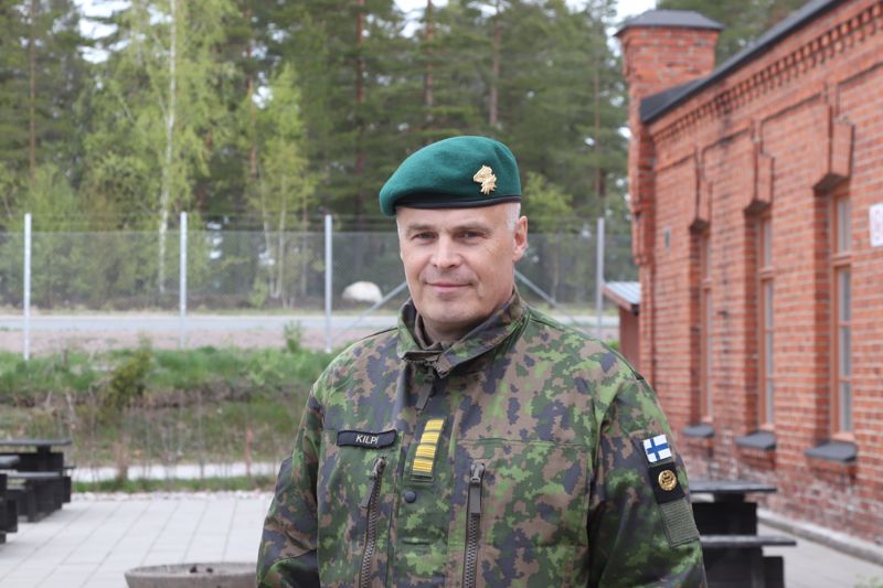 Brigadkommendör Juha Kilpi spelar en roll på lördag.