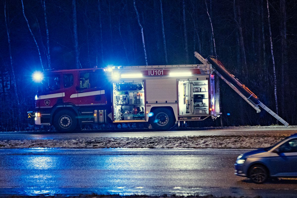 Två personbilar i krock i Sibbo på måndagsmorgon.