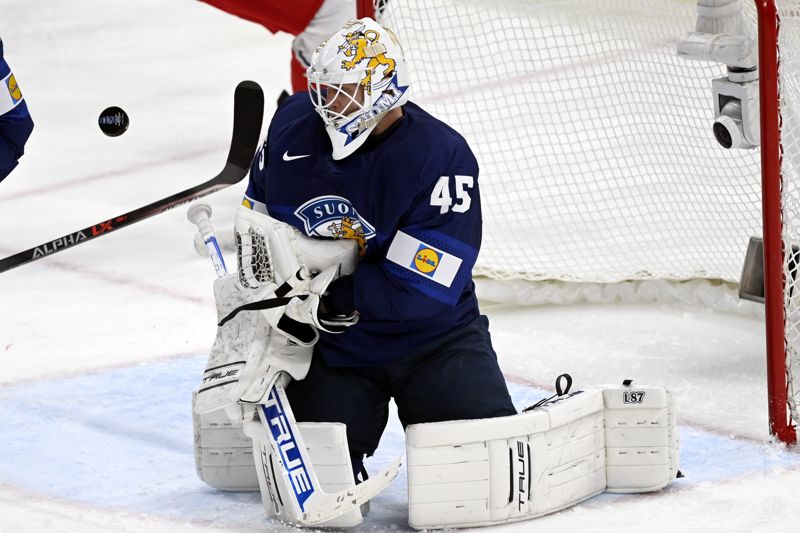 Jussi Olkinuora är den hetaste målvakten i VM just nu.