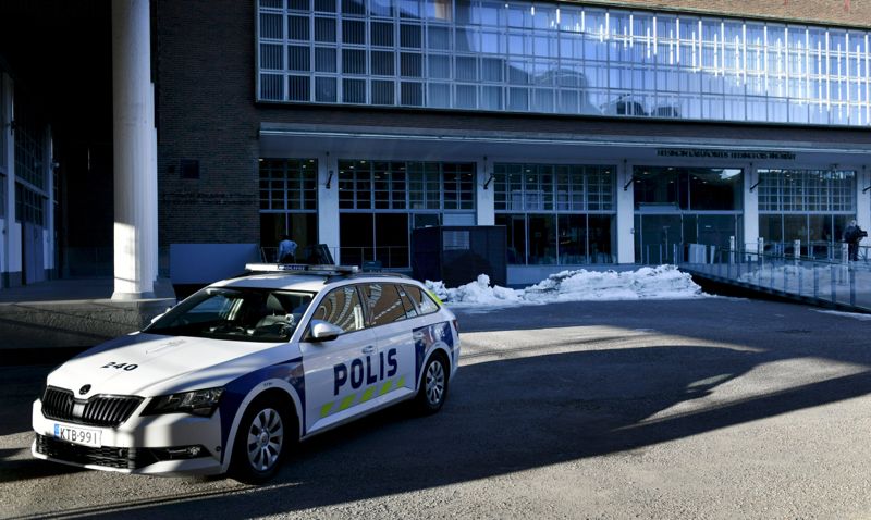 Rättegången hölls under flera dagar i våras. Polisbevakningen i Helsingfors tingsrätt var omfattande.