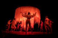 Konstuniversitetets Teaterhögskola bjuder på elektropop i musikteatern Private Dancer under årets teaterträff i Hangö.