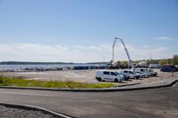 Ingå kommun har förstärkt kajkanten framför Ingåstrandbygget. Nu börjar bygget av en gångväg längs stranden.