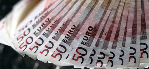 Då personal överfördes till välfärdsområdet följde inte övertidstimmar och flextid med till den nya arbetsgivaren. Därför måste kommunerna nu betala ut ersättningar i pengar till berörd personal.