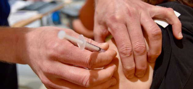 Tidsbokningen för den fjärde vaccindosen har öppnat i Borgå, Lovisa och Lappträsk.