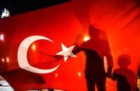 Turkiet har ställt krav på att Finland ska utvisa vissa kurder till Turkiet. Finland har svarat att man bara kan utvisa personer som har begått vissa brott, enligt domstolsbeslut.
